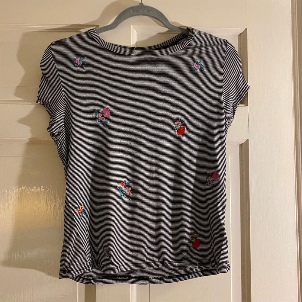 embroidered stripe tee shirt